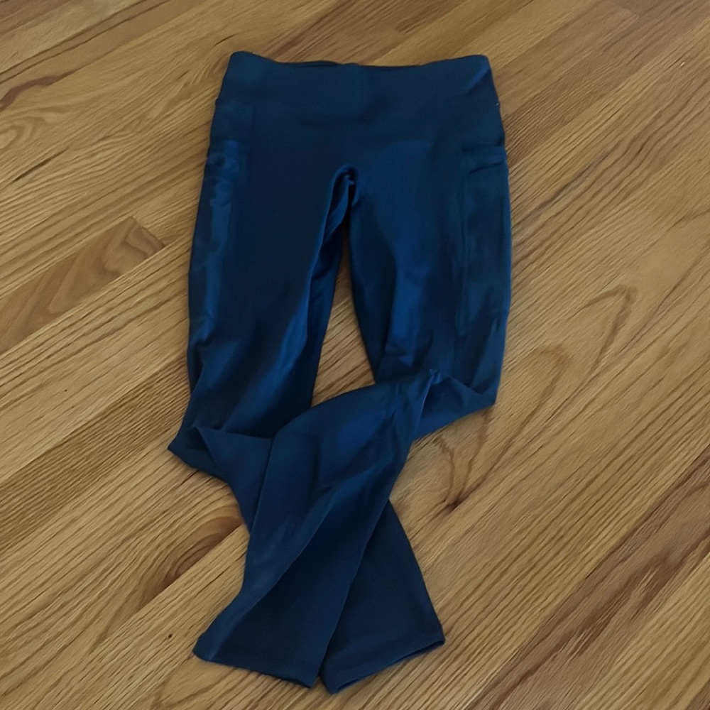 Fabletics Army Blue leggings